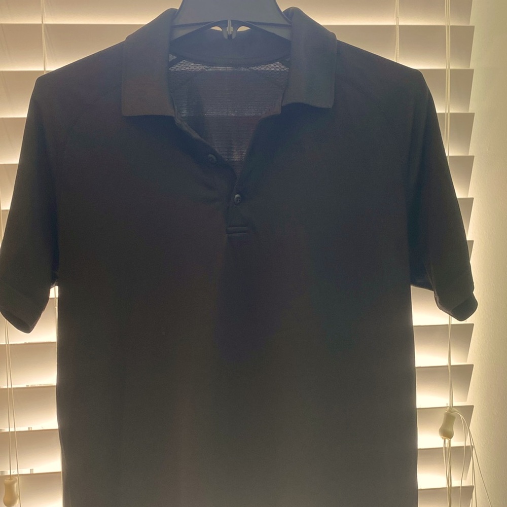 Men’s lightweight golf shirt